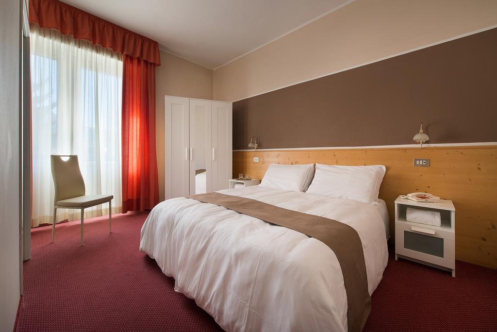Hotel Aurora Монклассіко Номер фото